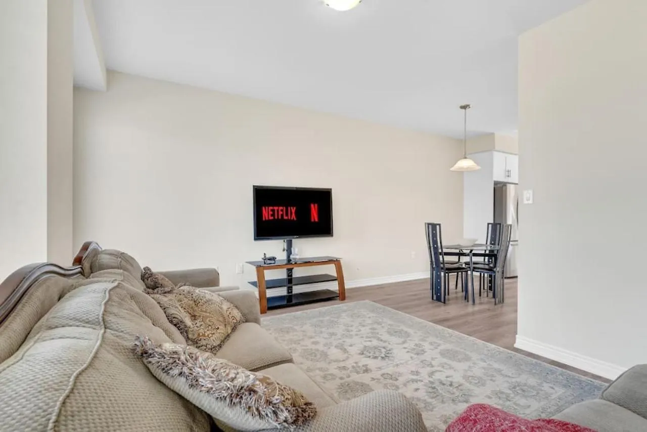 Holiday home Quite Private Room With Lock Cambridge Canada
